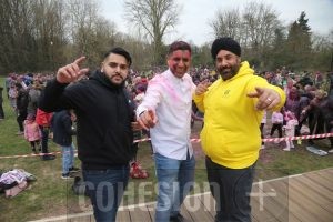 Holi-31