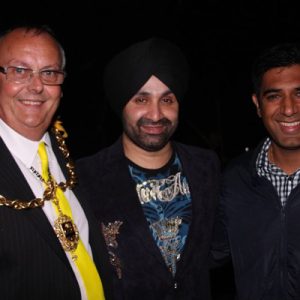 Mayor Cllr. Mortimer with Shinda and Gurvinder Sandher