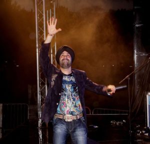Sukhshinder Shinda at Maidstone Mela 2011