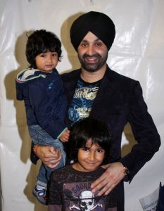 Sukshinder Shinda with Rajan and Roshan