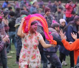 Holi-1