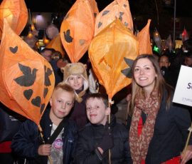 lantern-parade-09